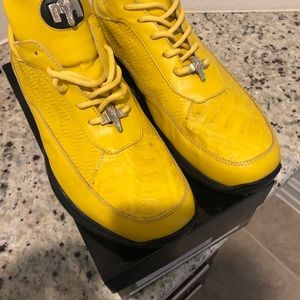 Mauri Alligator Sneaker